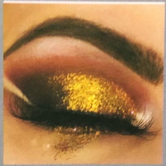 Glowing Face Glitter Eye Shadow 18 Color Glitter New with Box Makeup Kit - Picture 11 of 12